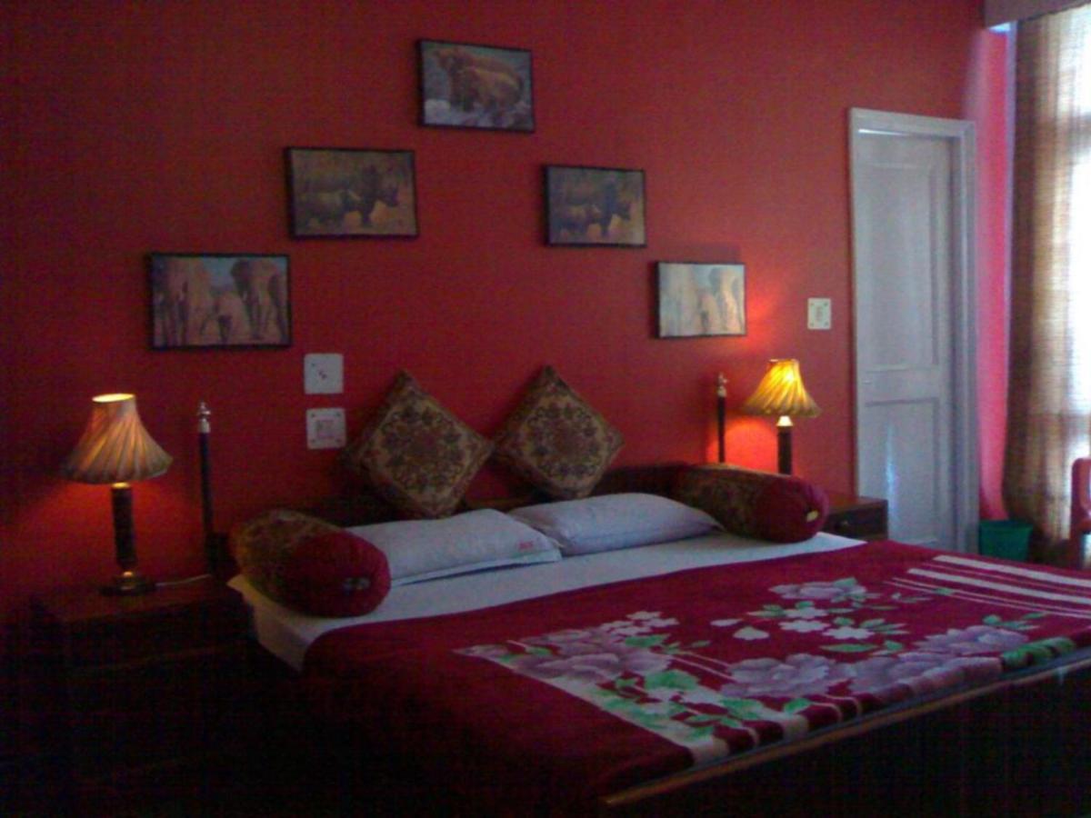 Hotel Goroomgo Ankur View Mall Road - Prime Location With Luxury