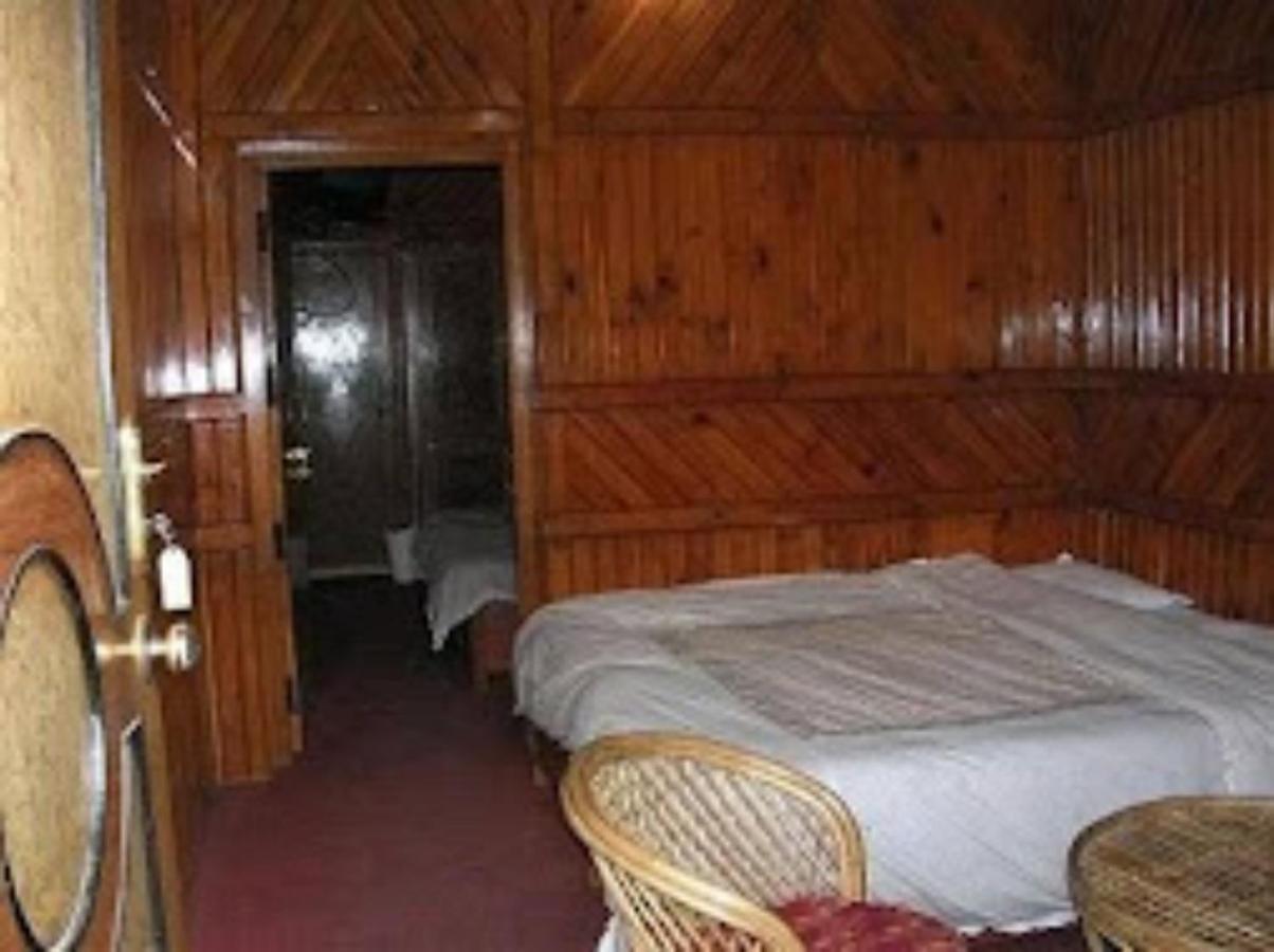 Hotel Goroomgo Ankur View Mall Road - Prime Location With Luxury